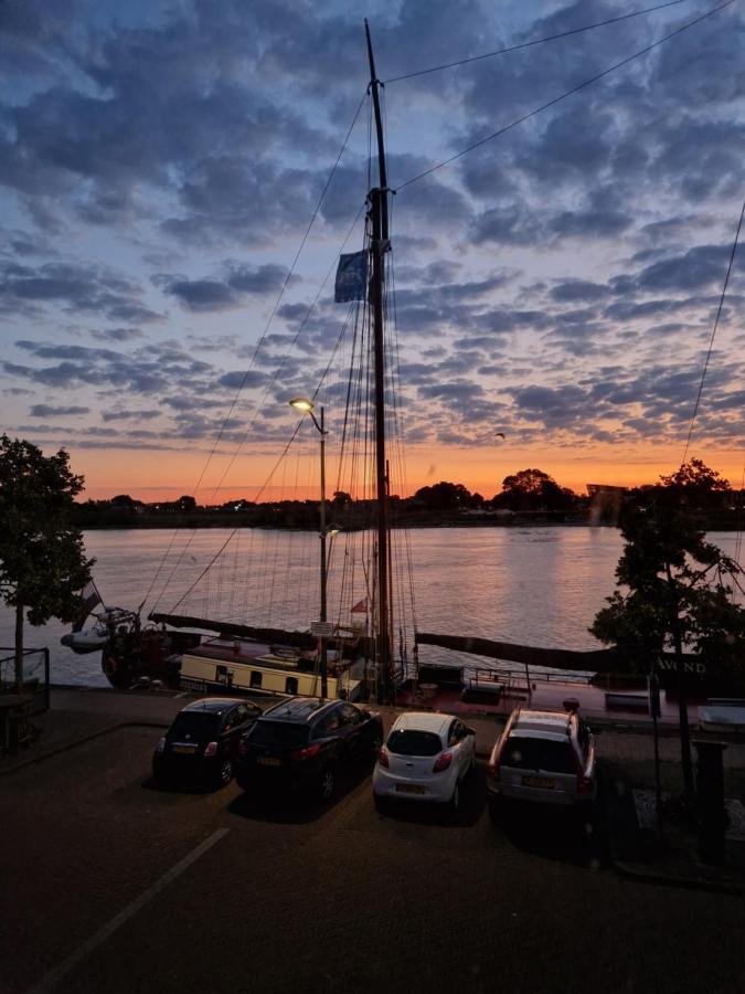 'T Hanzehuys Kampen Luaran gambar