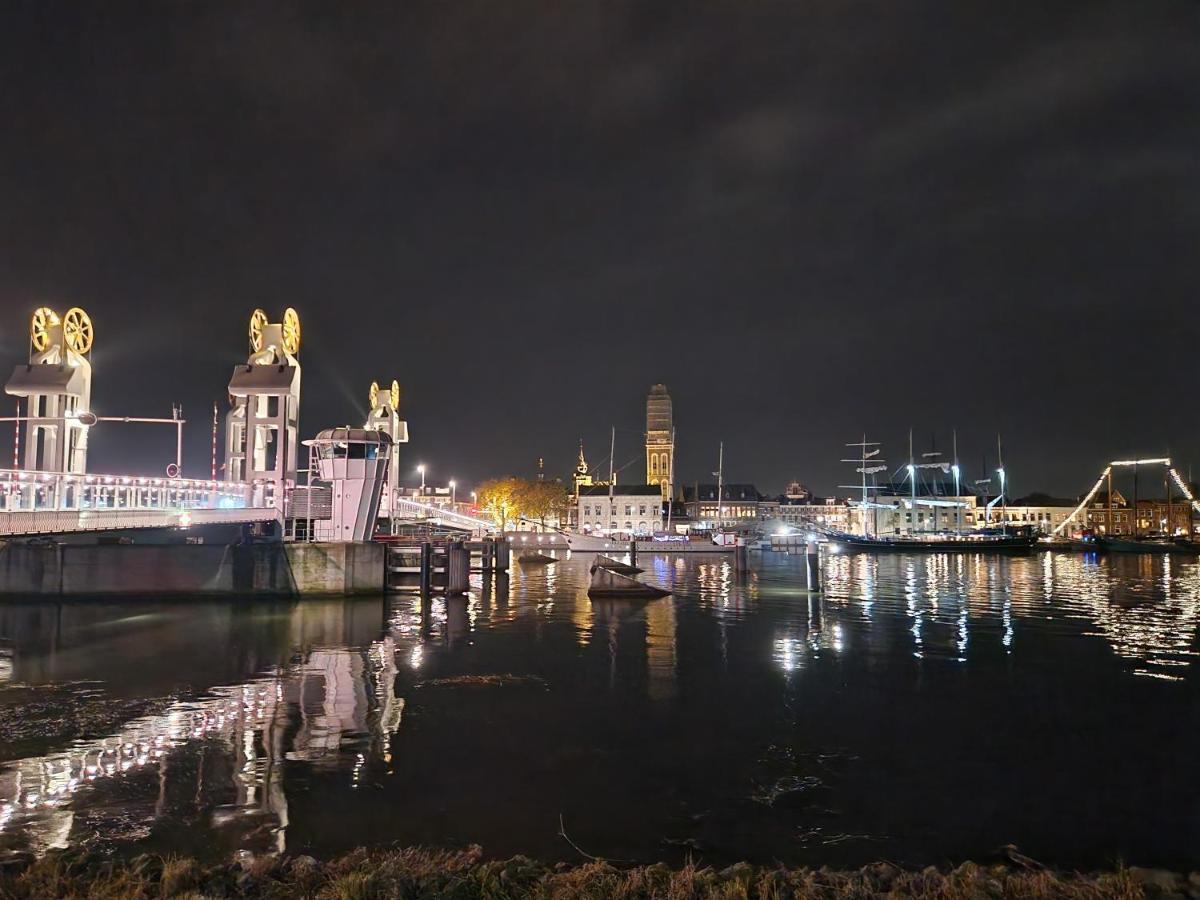 'T Hanzehuys Kampen Luaran gambar