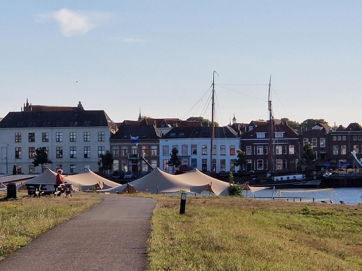 'T Hanzehuys Kampen Luaran gambar