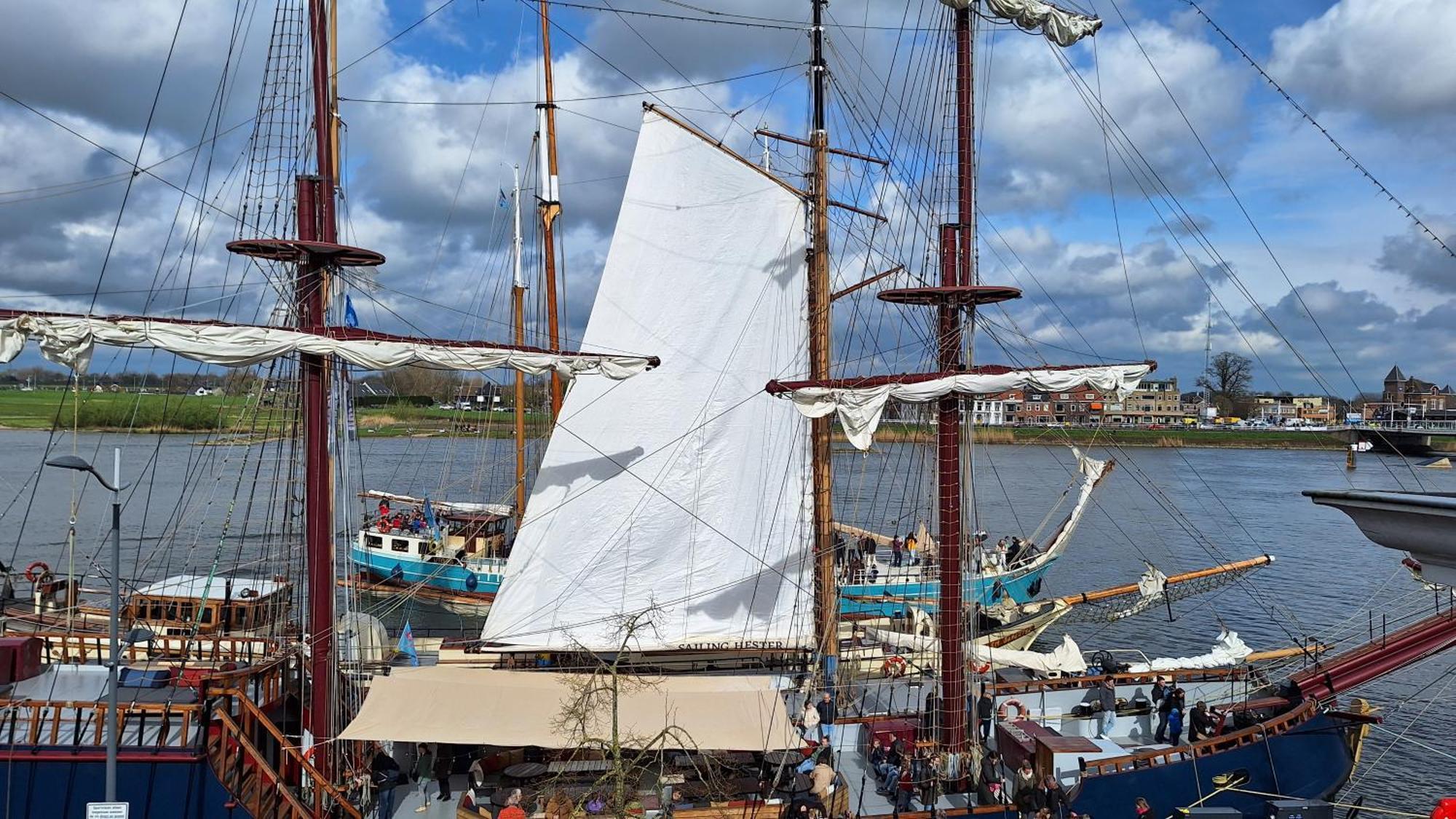 'T Hanzehuys Kampen Luaran gambar